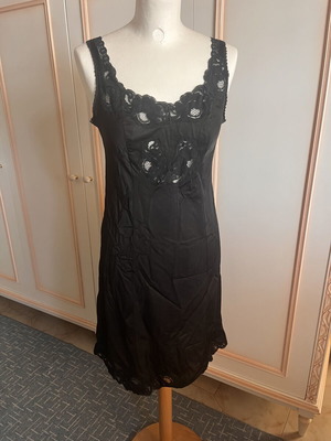 Combinezón with Lace Effect like new, black, size S