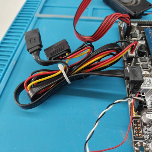 Mini PC used with 12V PSU and peripherals
