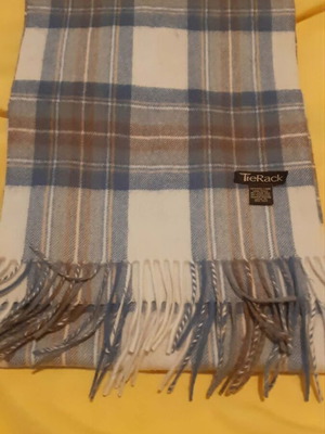 Tie Rack wool scarf like new, vintage tartan design