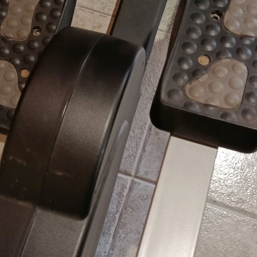 Elliptical fitness machine like new