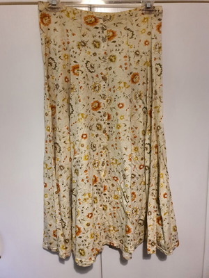 Benetton floral long skirt like new, beige multicolor, size M 38