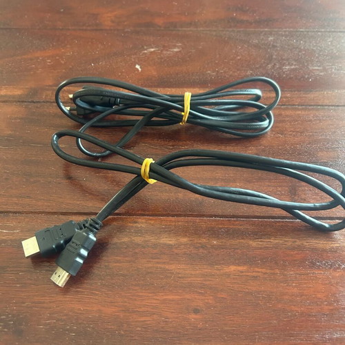 PS4 HDMI cable and power cable like new