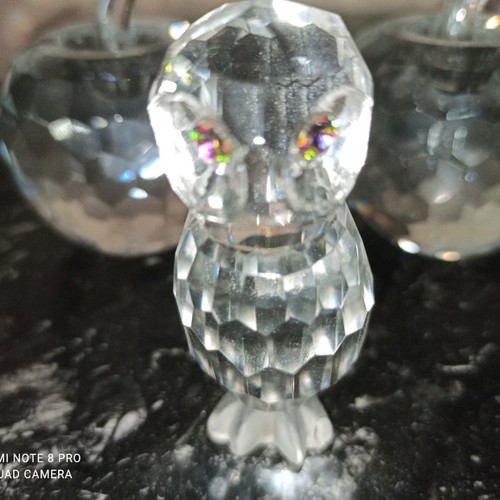 Crystal figurines, two apples in excellent condition and owl with wear