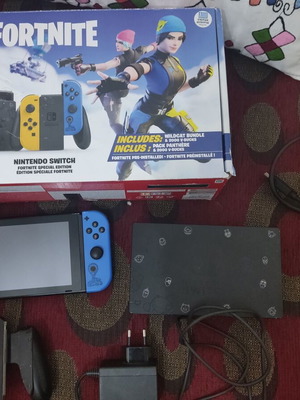 Nintendo Switch Fortnite Wildcat bundle μεταχειρισμένο