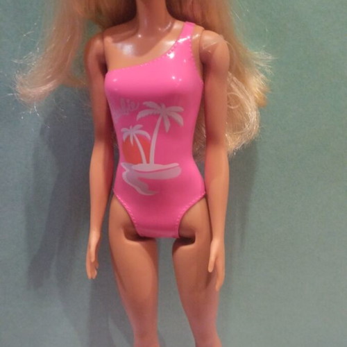 Barbie Swimming Pool Party doll like new