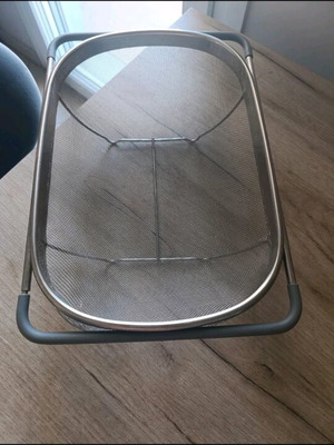 Expandable vegetable washing strainer like new