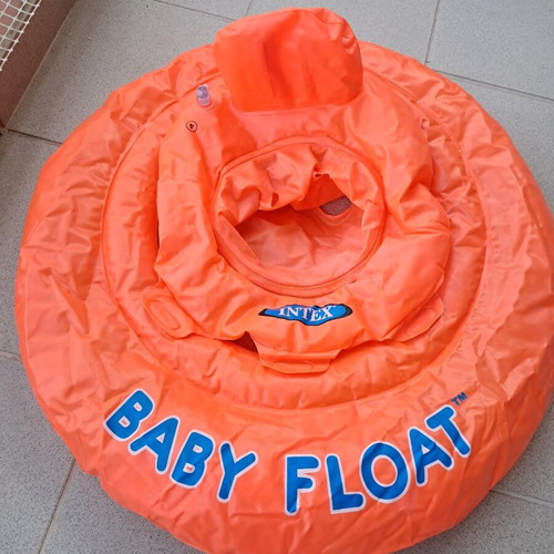 Baby inflatable float with seat for 1-2 year old up to 15 kg Jumpo like new