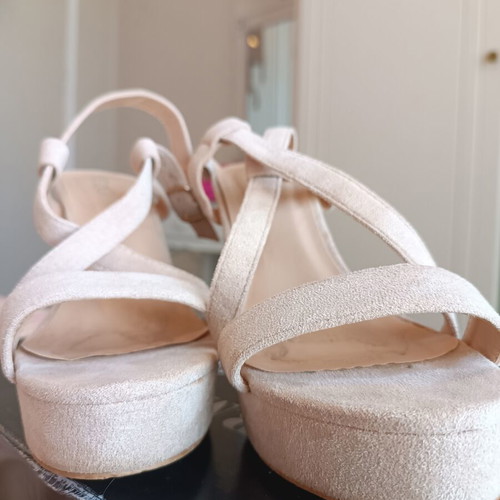 GoGo Shoes beige heels size 39 used