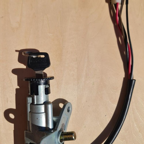 Kawasaki Kaze R W Standard Steering Lock used with 2 keys