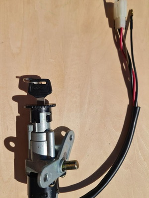 Kawasaki Kaze R W Standard Steering Lock used with 2 keys