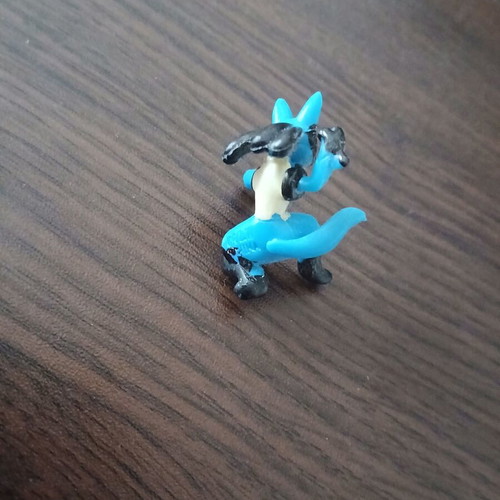 Pokemon Lucario mini figure Gen 4