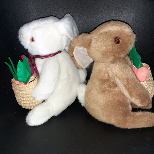 Bunny set new with baskets full of carrots, 2 pieces