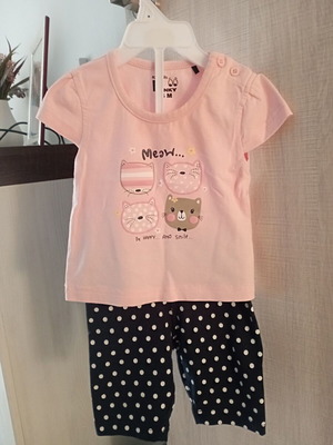 Baby set with capri leggings for 6-month-old girl