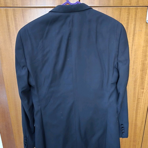 Aslanis suits like new, black