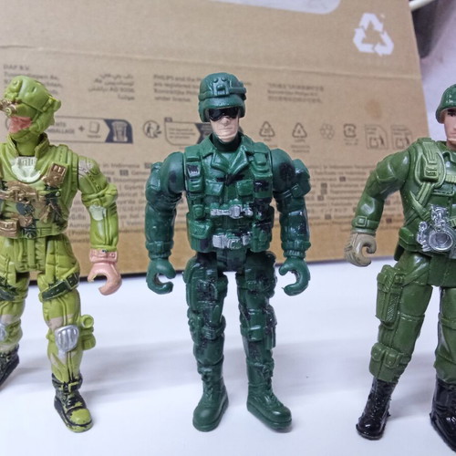 Soldier Force action figures set with assault boat, used