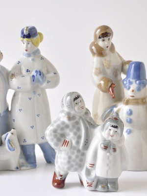 Soviet porcelain figurine set Winter Yard like new