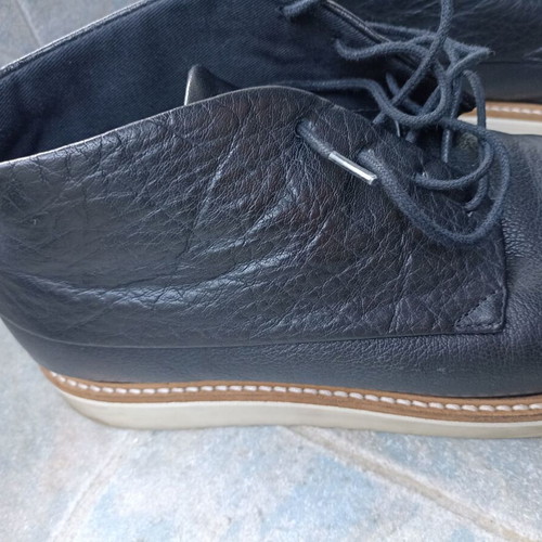 Men's black leather boots size 44 like new