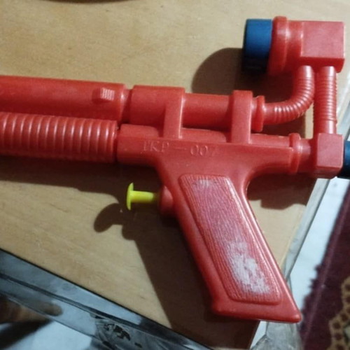 Vintage space water gun used, 1970s