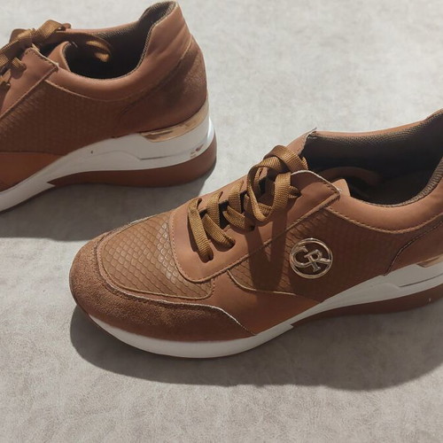 Women's sneakers with heel camel color like new, size 41