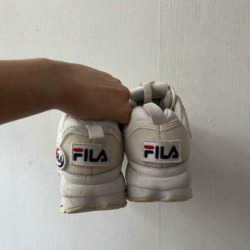 Fila sneakers used with reusable stickers, size 40, white