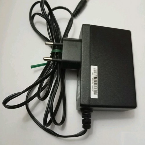 Power adapter 12V 2A like new for small devices