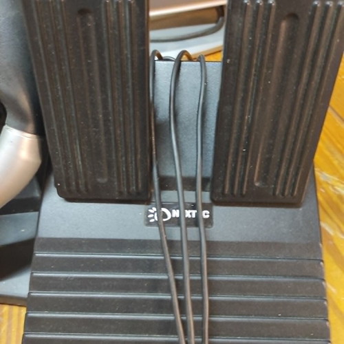 Nextec PS2 Cyber Analog Steering Wheel like new with pedals