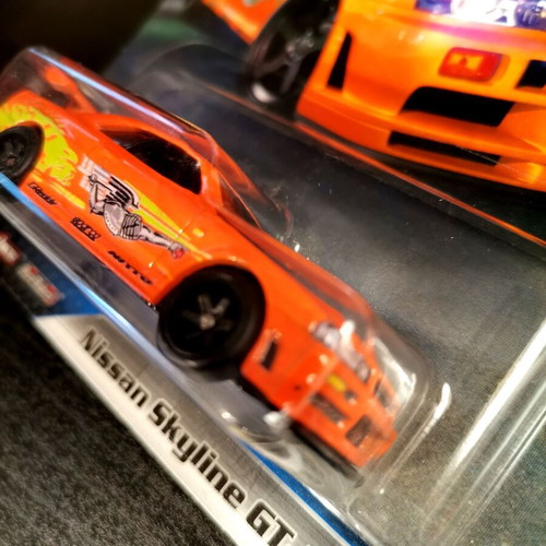 Nissan Skyline GT-R BNR34 Fast and Furious Hot Wheels new, sealed