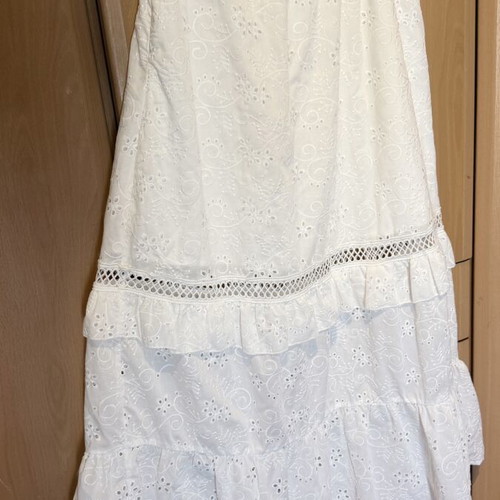 Skirt size M cotton like new, white with lining and cord