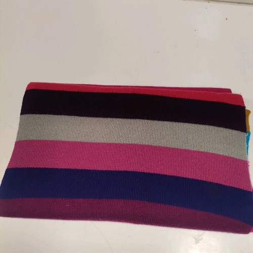 Multicolored scarf like new