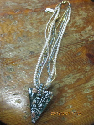 Multistrand necklace with pearl and Bohemian crystal like new