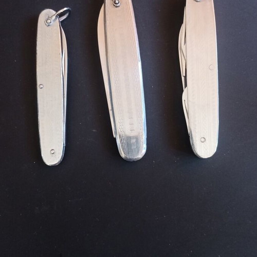 Vintage pocket knives and multitool set of 3, like new