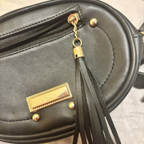 Black waist bag like new in very good condition
