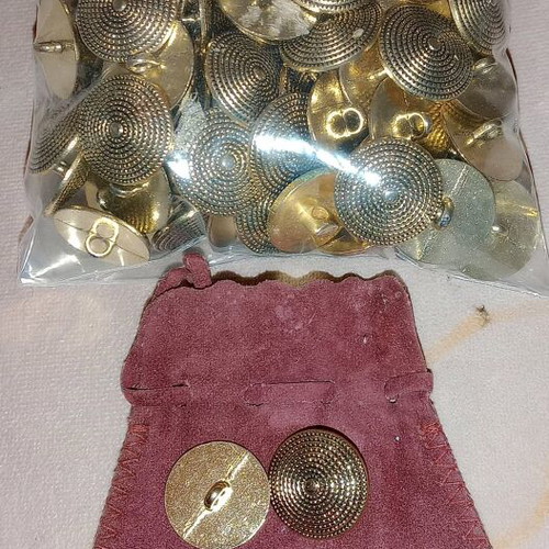Vintage μεταλλικά κουμπιά καινούργια, πακέτο 150 με ρετρό σπειροειδή σχέδιο