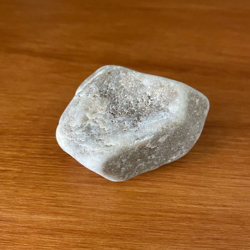 White quartz new with clear appearance and crystal shine