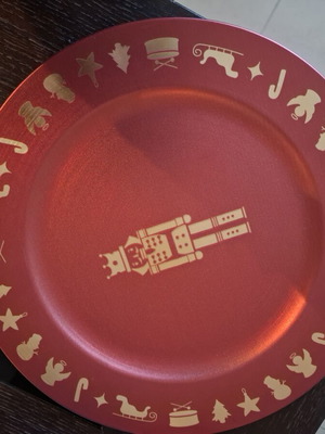 VICKO Christmas platter with Nutcracker, like new