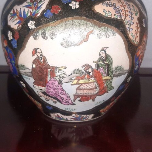 Satsuma porcelain Chinese, height 17cm