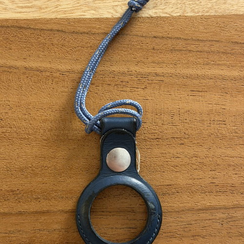 Leather case loop for Apple AirTag navy blue like new