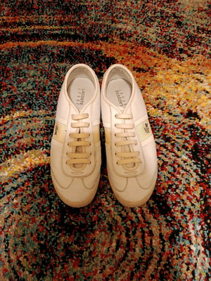 Αθλητικά παπούτσια Lacoste λευκά, μέγεθος 39, μεταχειρισμένα