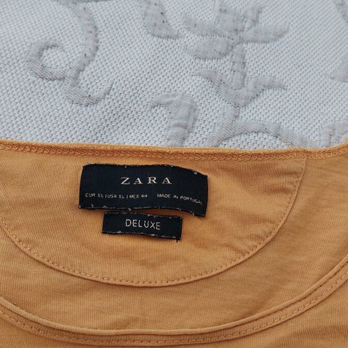 Zara short-sleeve t-shirt used, yellow, size XL