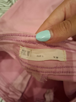 Pink Woman pink skirt, size L, waist 29