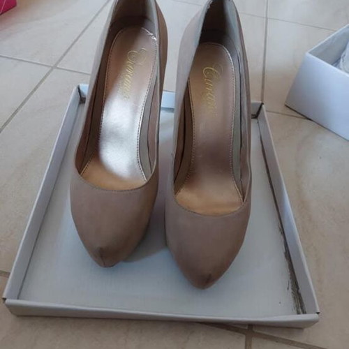 Velvet beige pumps used size 40