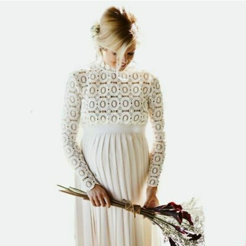 Wedding dress new, white, size M, with pleats