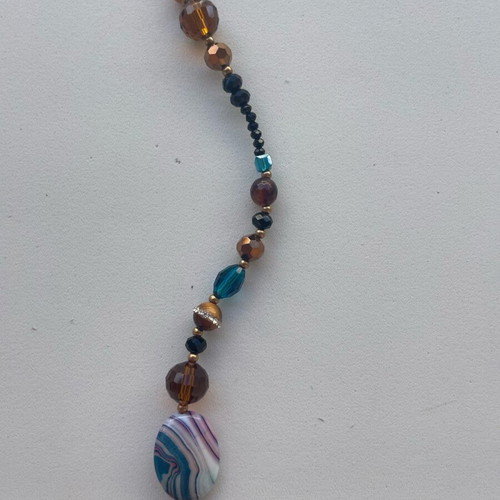 Necklace like new, brown and gold