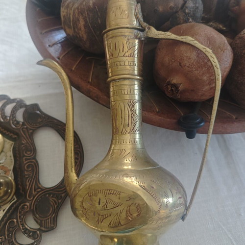 Decorations from Turkey used, with their tray