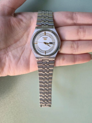 Seiko 5 Automatic watch silver bracelet vintage like new