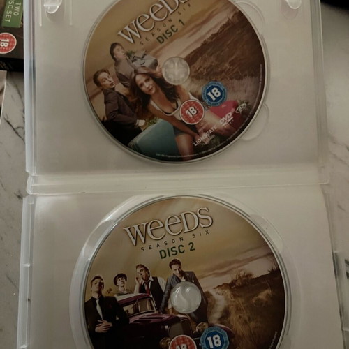 Weeds Season 6 Boxset DVD like new without Greek subtitles