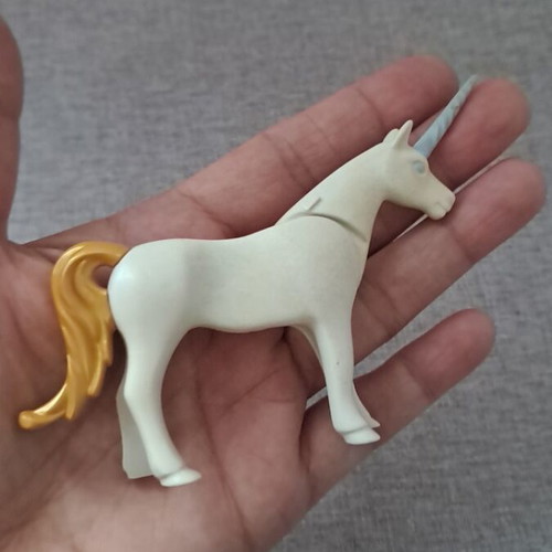 Playmobil unicorn figure