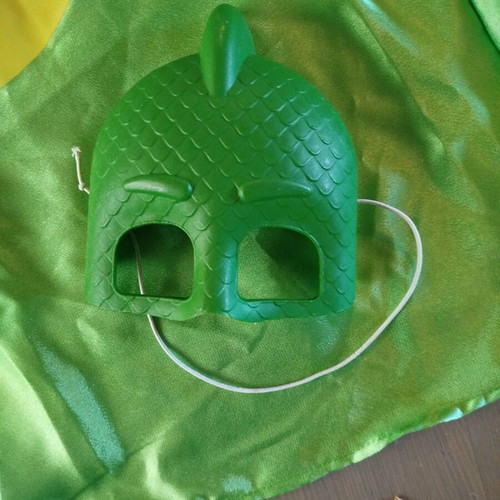 Pj masks Gekko cape and mask like new
