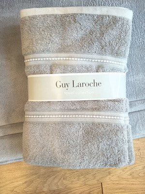 Комплект кърпи Guy Laroche 3 бр нови (баня, лице, ръце)