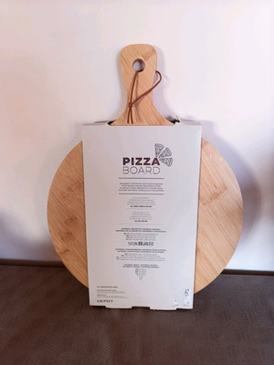 Σετ δώρου Pizza board, πετσέτα και κόφτης πίτσας με λαβή από μπαμπού καινούργιο